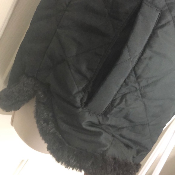 NWOT Reversible Faux Fur Vest - Picture 4 of 6